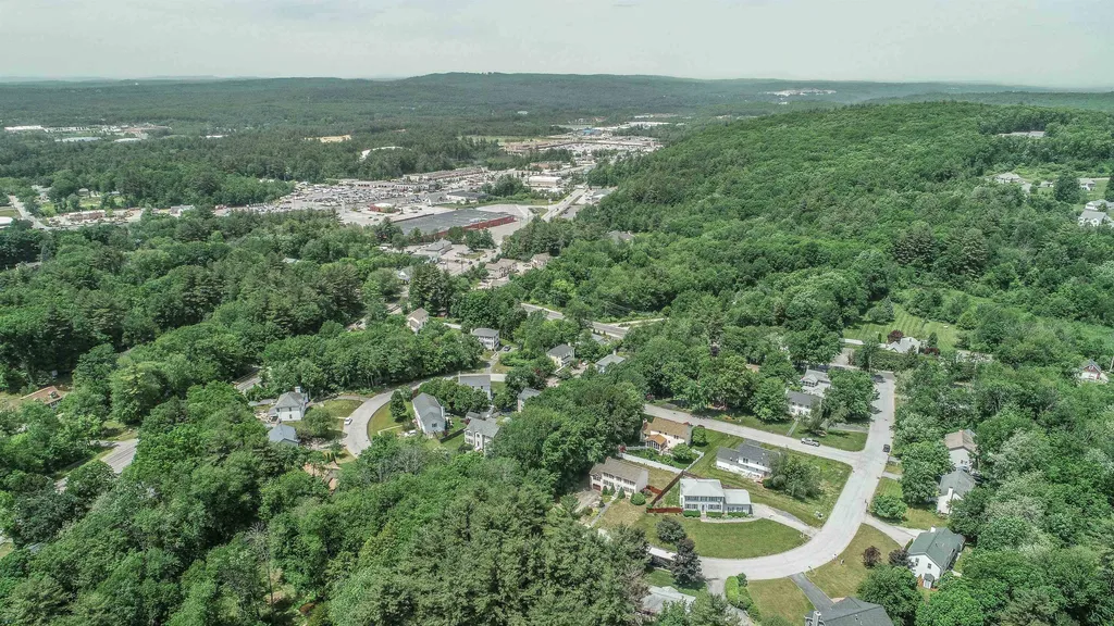 9 Harmony Lane Hooksett NH 03106