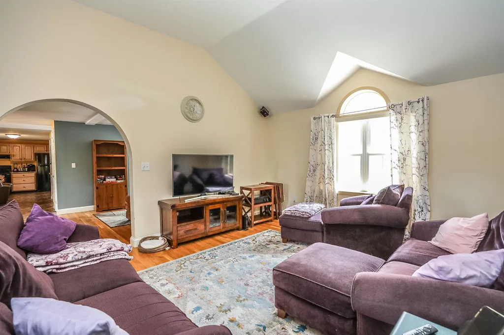 9 Harmony Lane Hooksett NH 03106