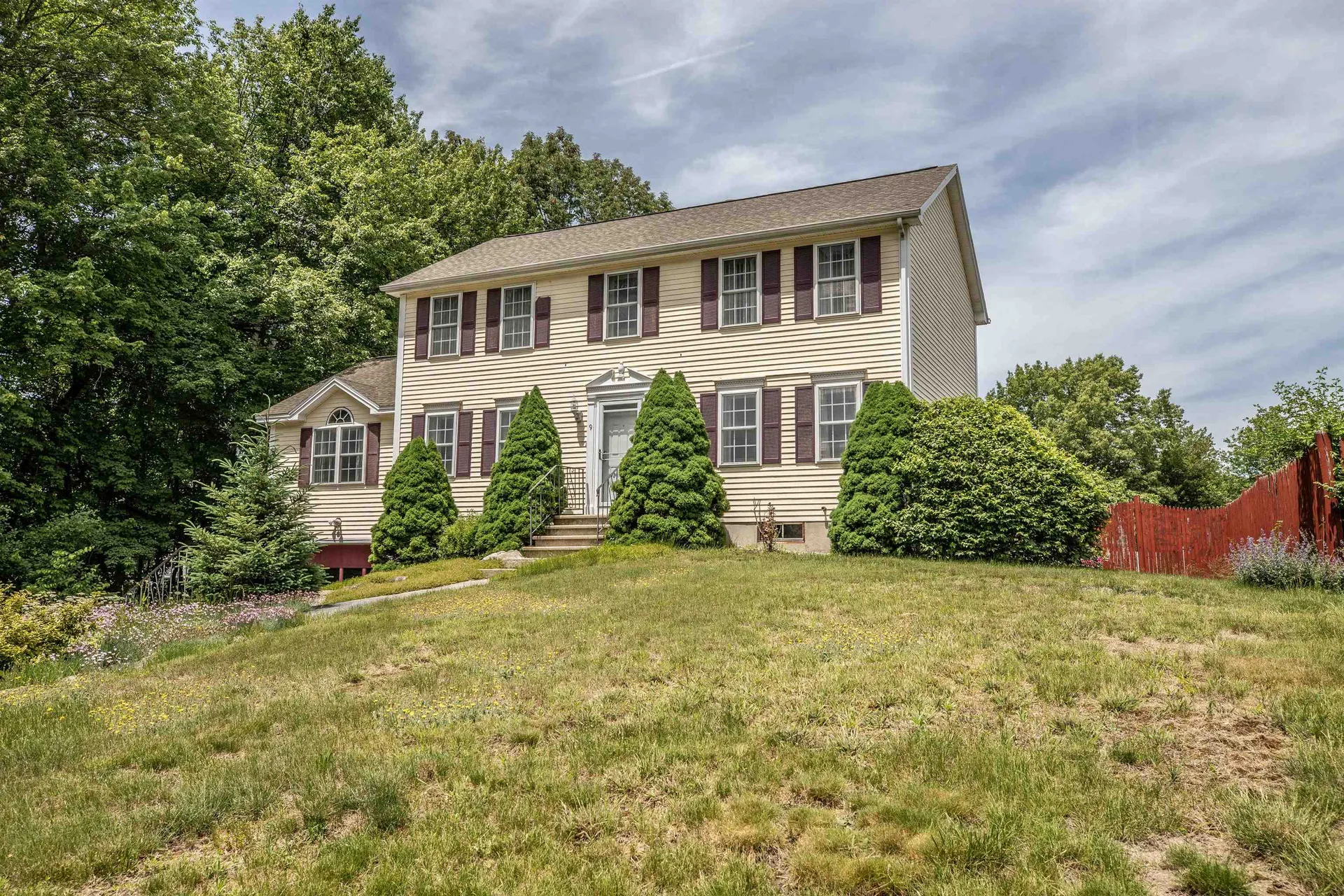 9 Harmony Lane Hooksett NH 03106