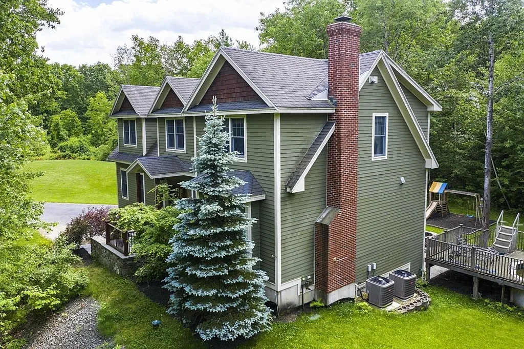 137 Garland Drive Pelham NH 03076