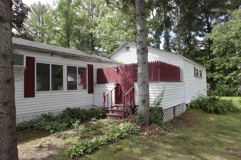 4 Dart Street Hooksett NH 03106