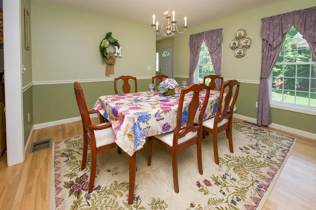 22 Lexington Drive Sandown NH 03873
