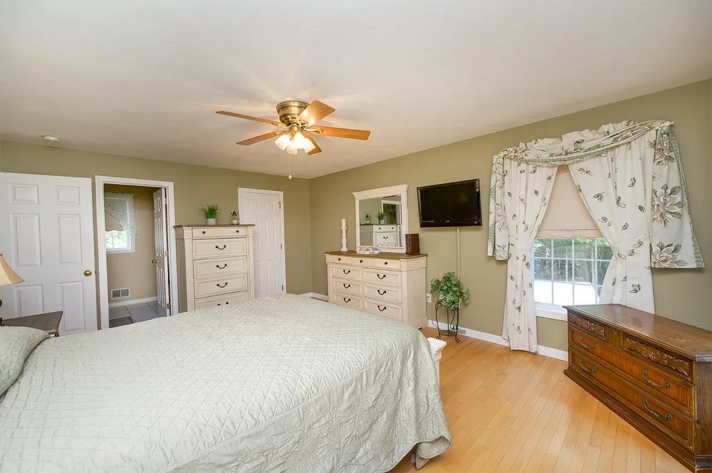 22 Lexington Drive Sandown NH 03873