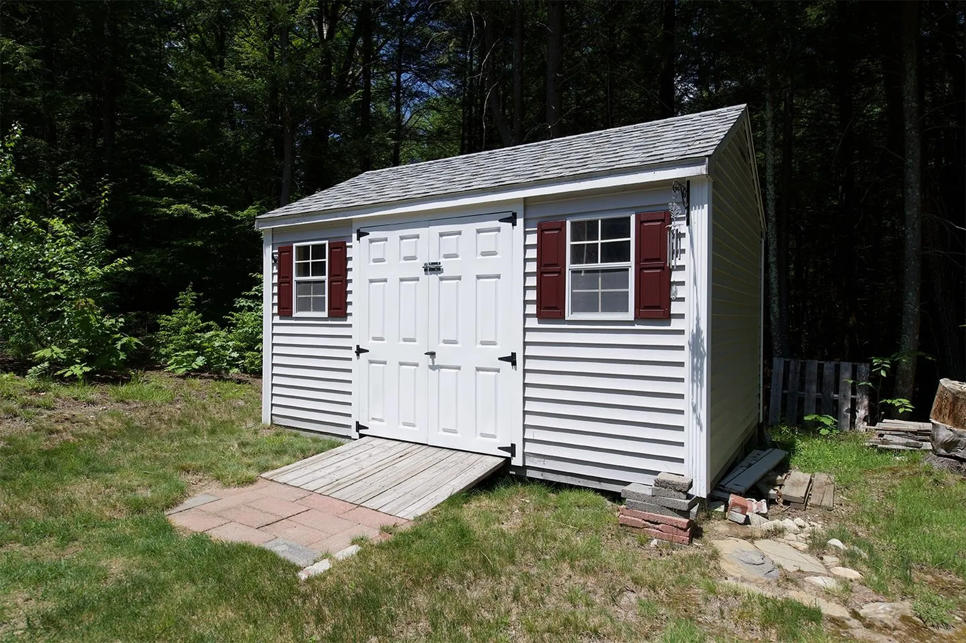 22 Lexington Drive Sandown NH 03873
