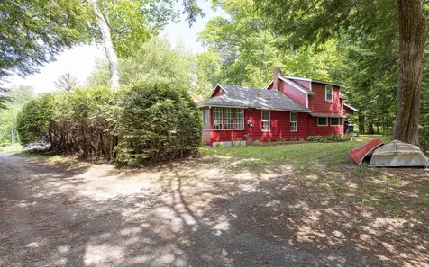 27 Shadowland Road Alstead NH 03602