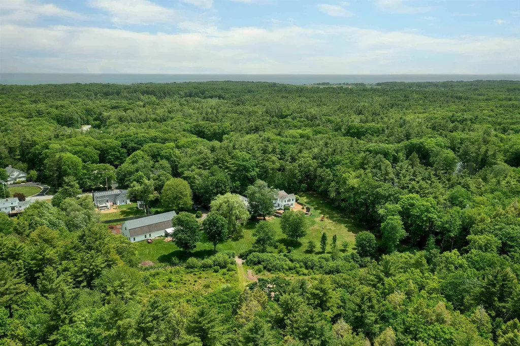 160 Mill Road North Hampton NH 03862