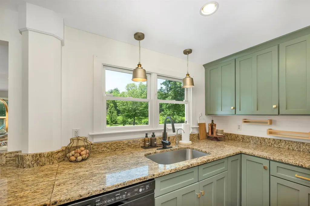 160 Mill Road North Hampton NH 03862
