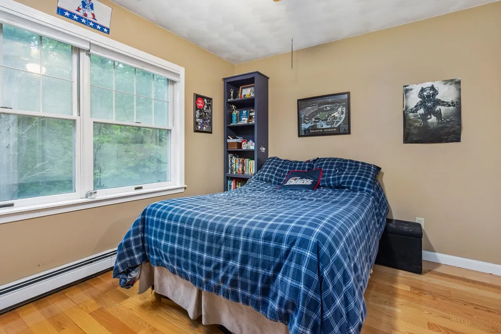 24 Stowecroft Drive Hampton NH 03842