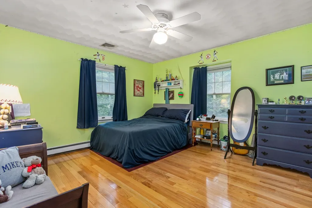 24 Stowecroft Drive Hampton NH 03842