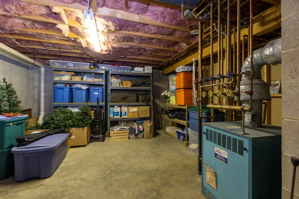 24 Stowecroft Drive Hampton NH 03842