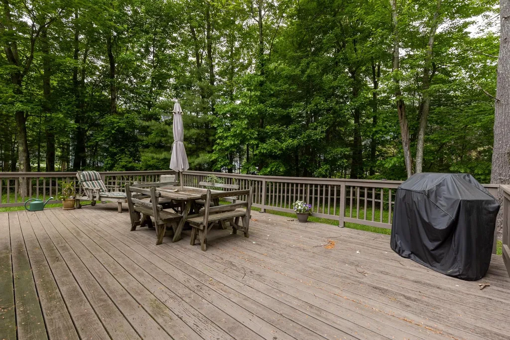 24 Stowecroft Drive Hampton NH 03842