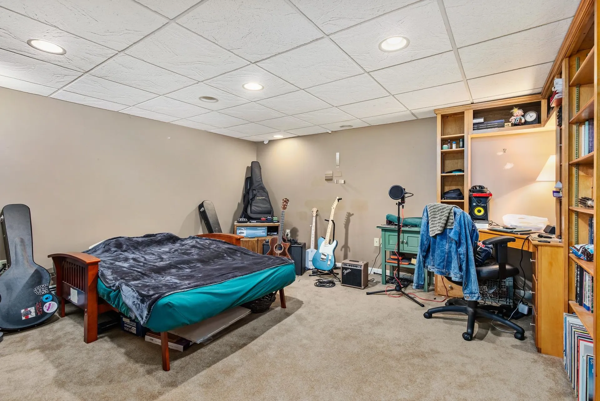 24 Stowecroft Drive Hampton NH 03842