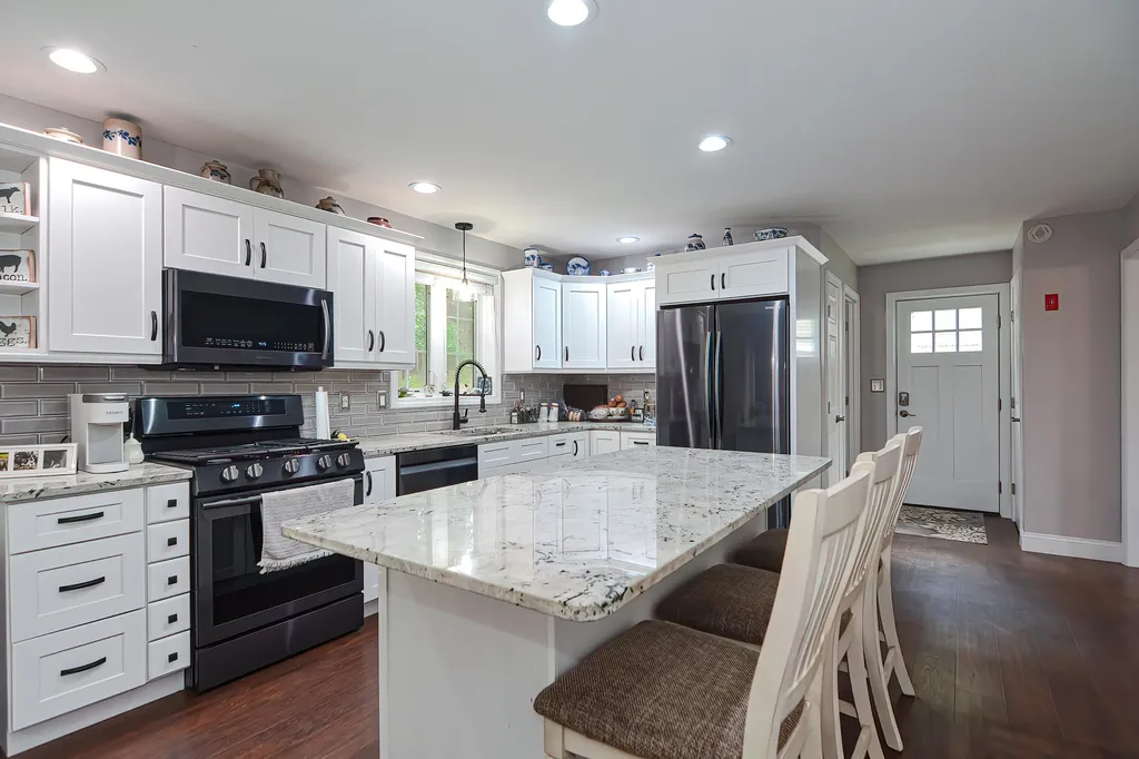 184 South Road Londonderry NH 03053