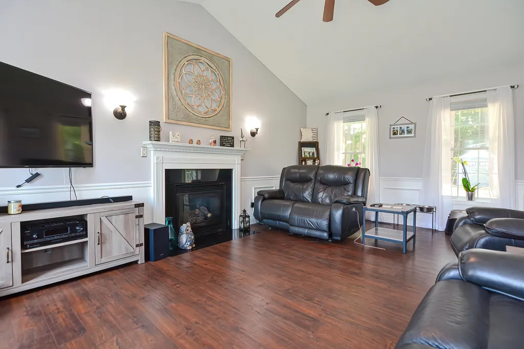 184 South Road Londonderry NH 03053