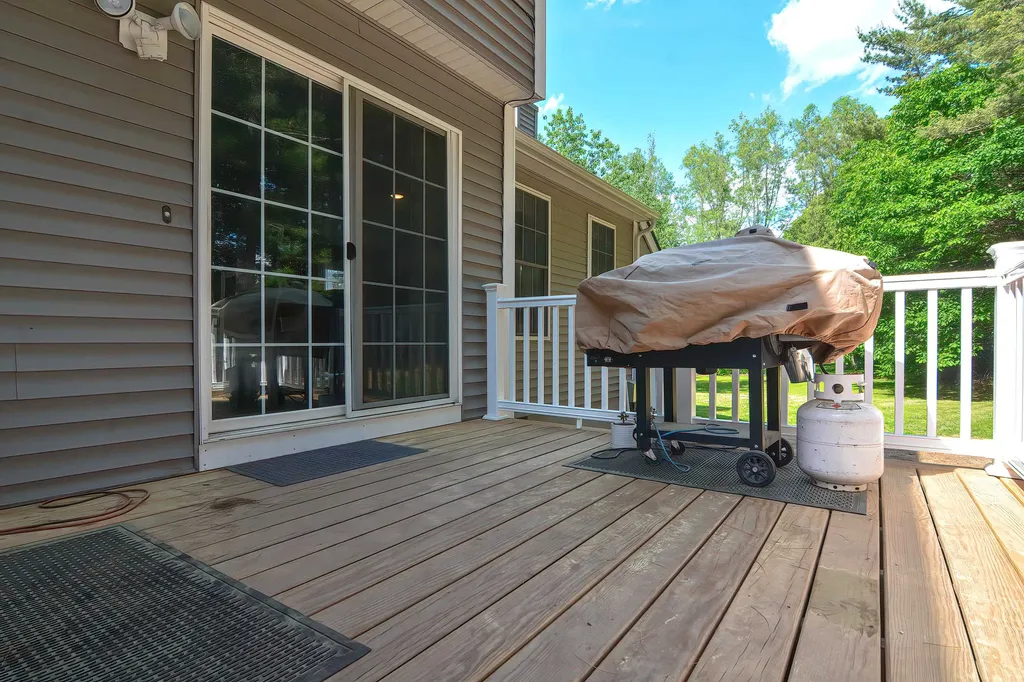184 South Road Londonderry NH 03053