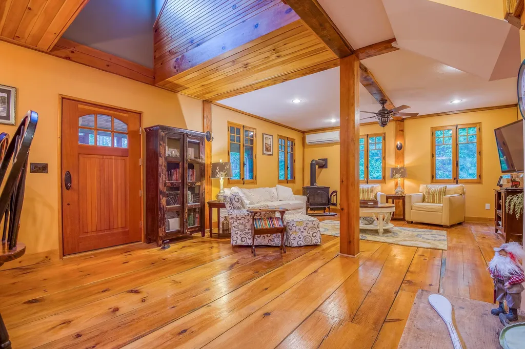34 Mirror Lake Drive Tuftonboro NH 03816