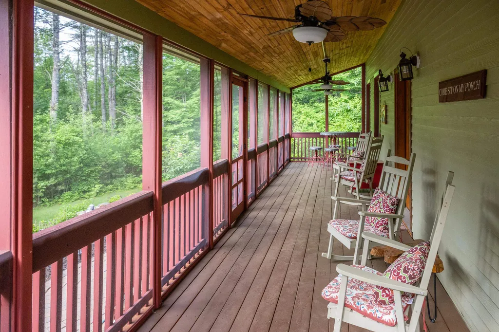 34 Mirror Lake Drive Tuftonboro NH 03816