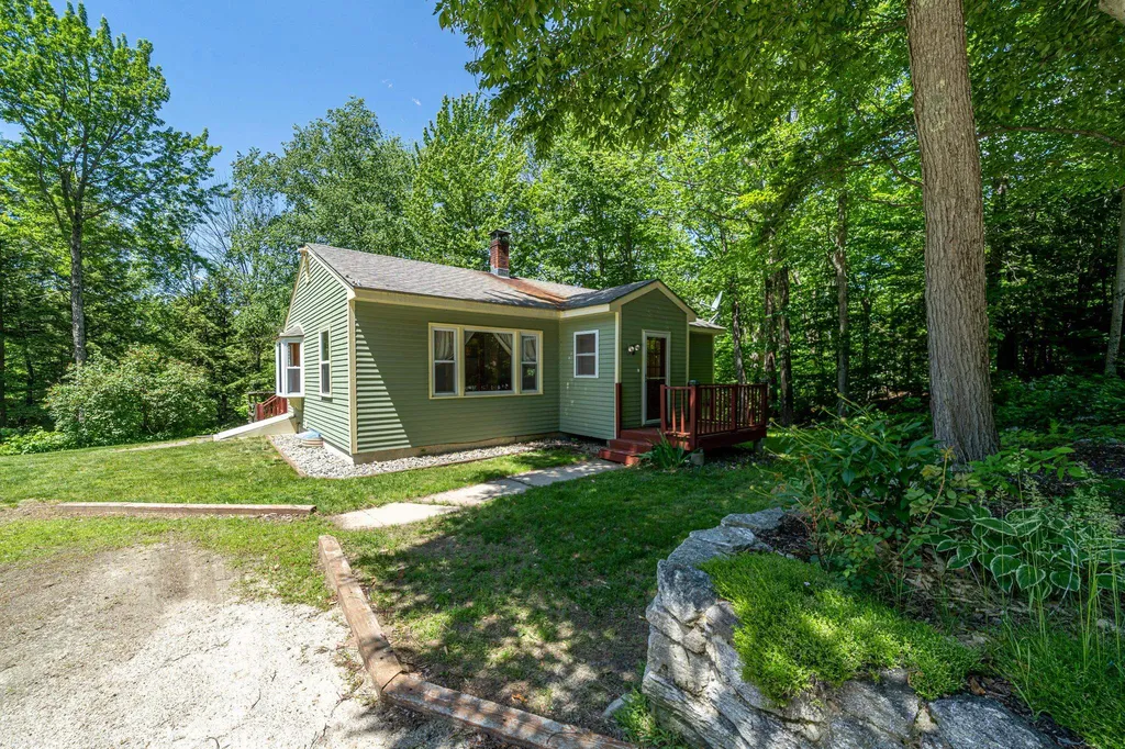 81 Ramblewood Circle Newbury NH 03255