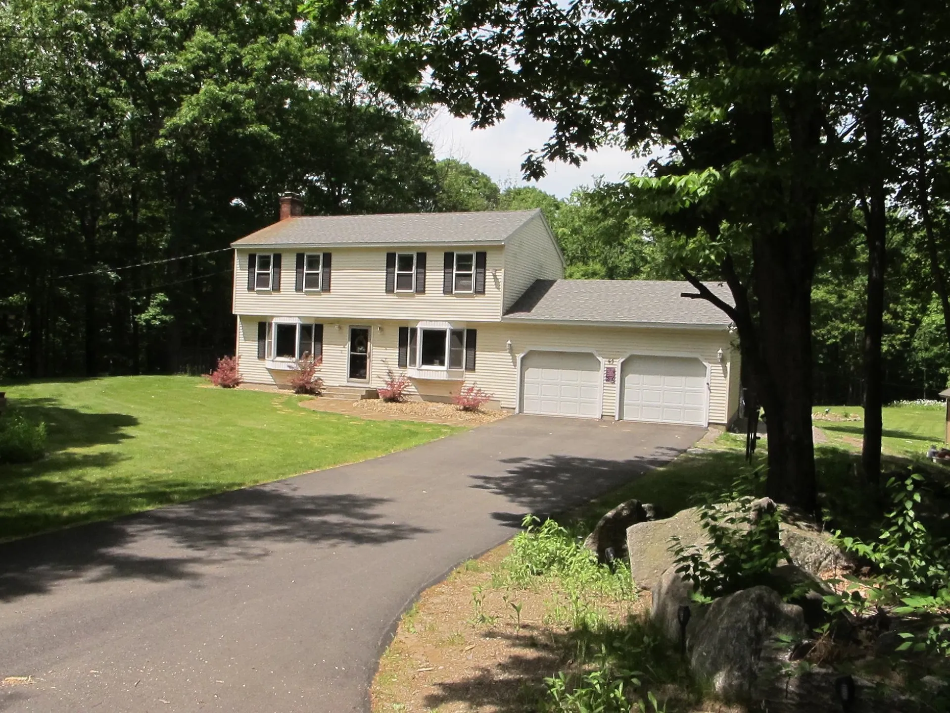 63 Roosevelt Road Weare NH 03281