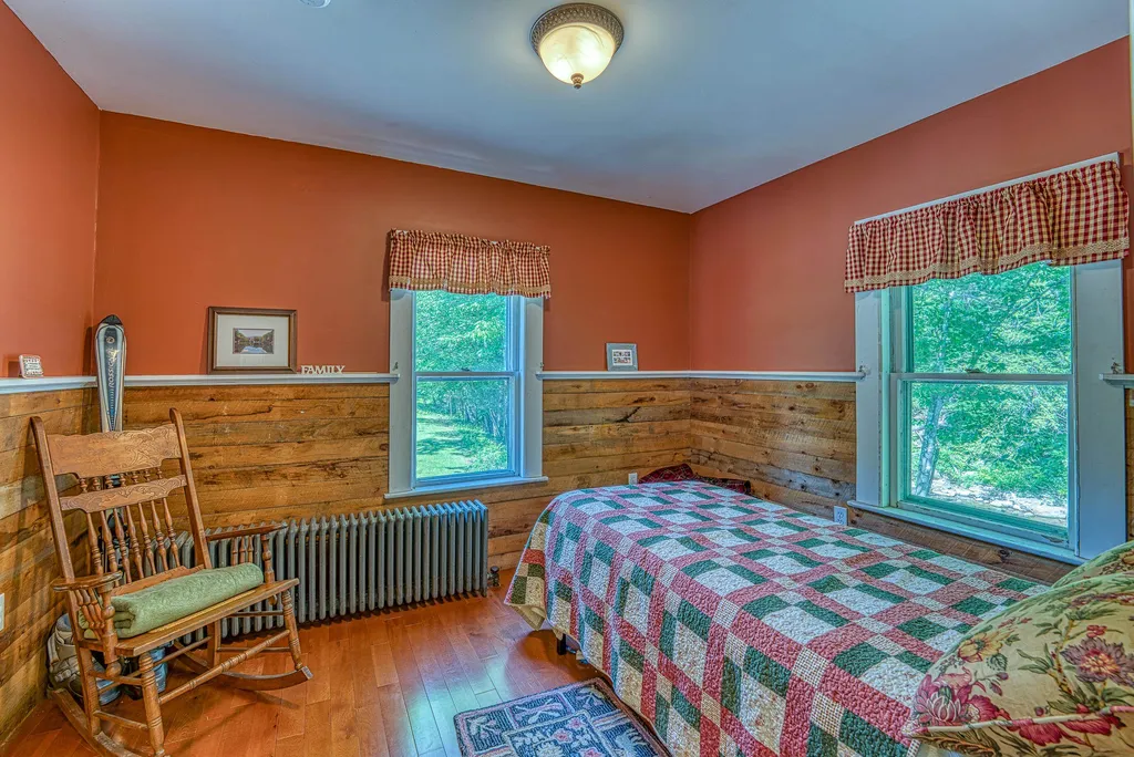 1217 Nh Route 175 Campton NH 03223