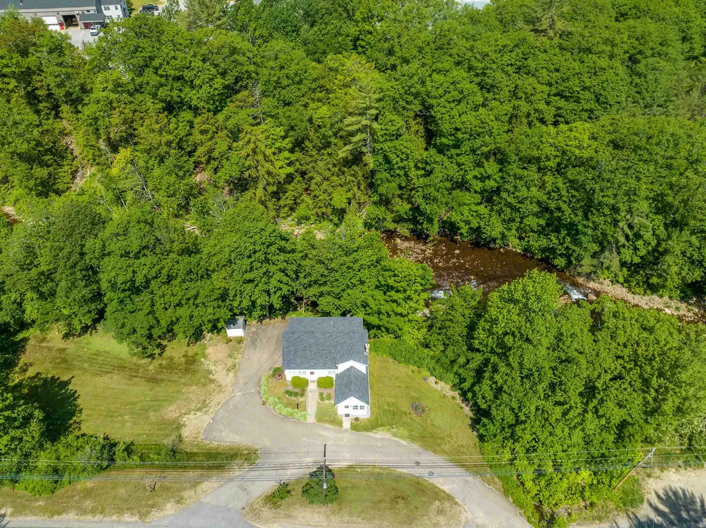 1217 Nh Route 175 Campton NH 03223