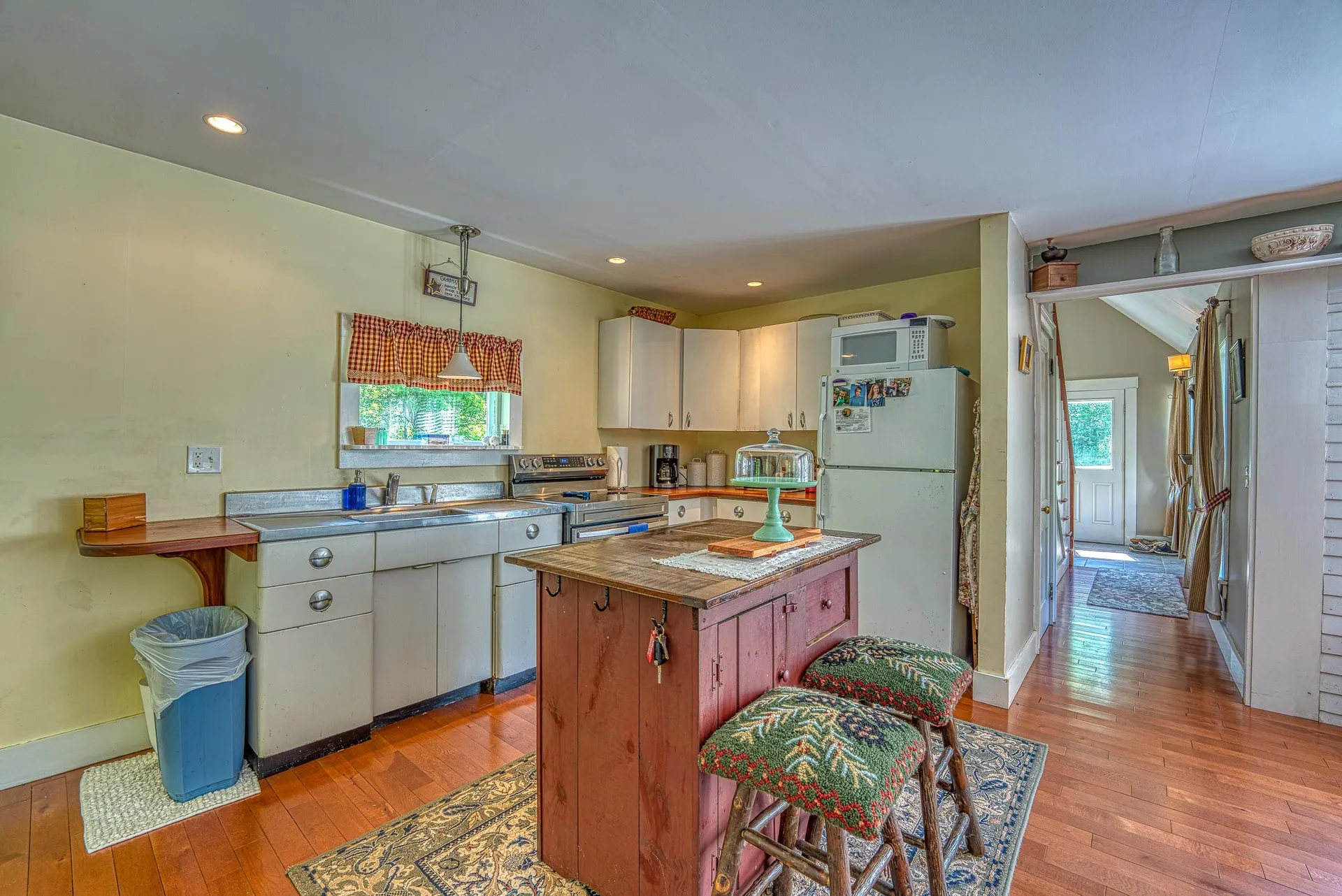 1217 Nh Route 175 Campton NH 03223