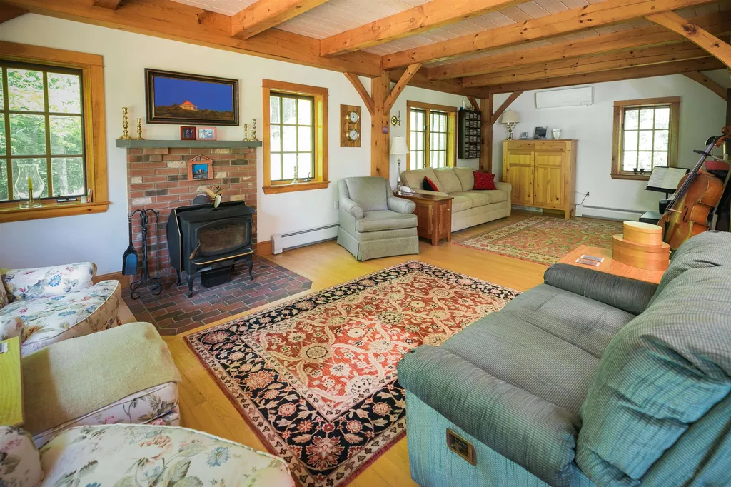 30 Thurston Pond Road Deerfield NH 03037