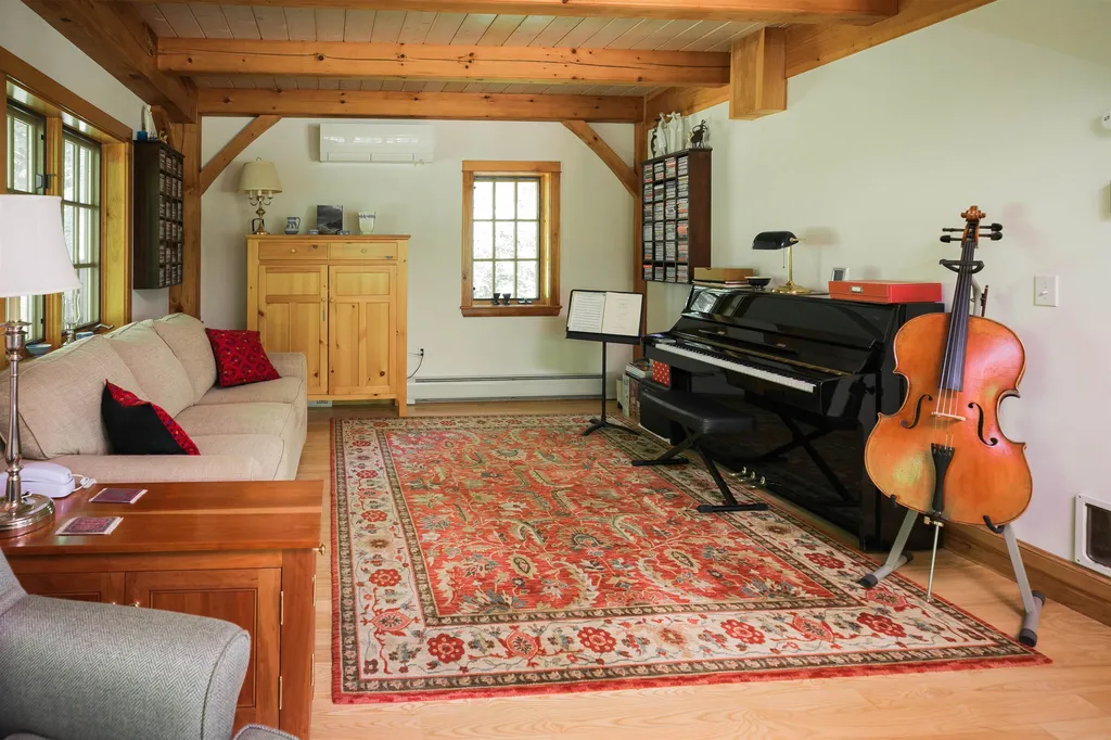 30 Thurston Pond Road Deerfield NH 03037