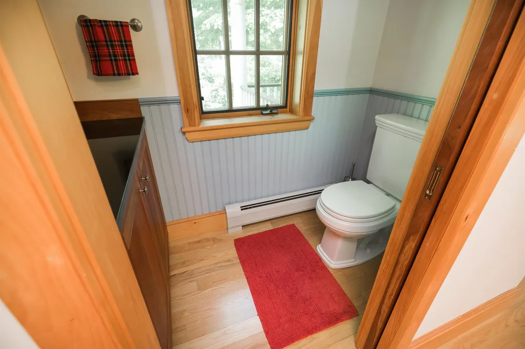 30 Thurston Pond Road Deerfield NH 03037
