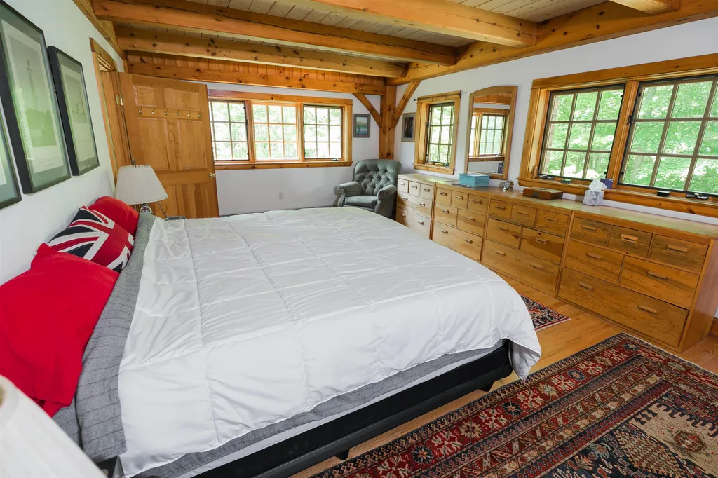 30 Thurston Pond Road Deerfield NH 03037