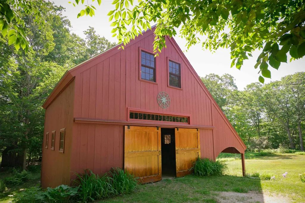 30 Thurston Pond Road Deerfield NH 03037