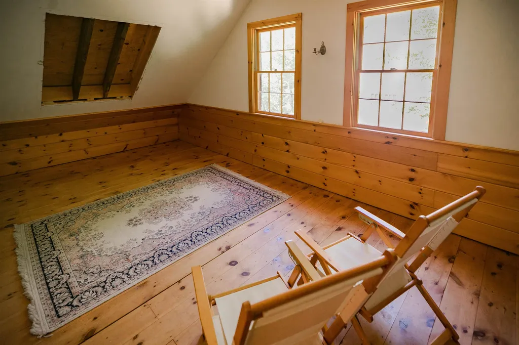 30 Thurston Pond Road Deerfield NH 03037