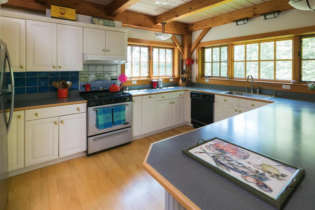 30 Thurston Pond Road Deerfield NH 03037