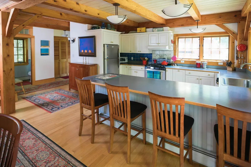 30 Thurston Pond Road Deerfield NH 03037