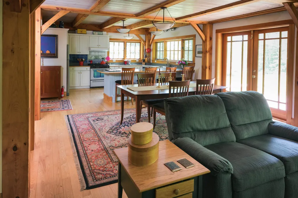30 Thurston Pond Road Deerfield NH 03037