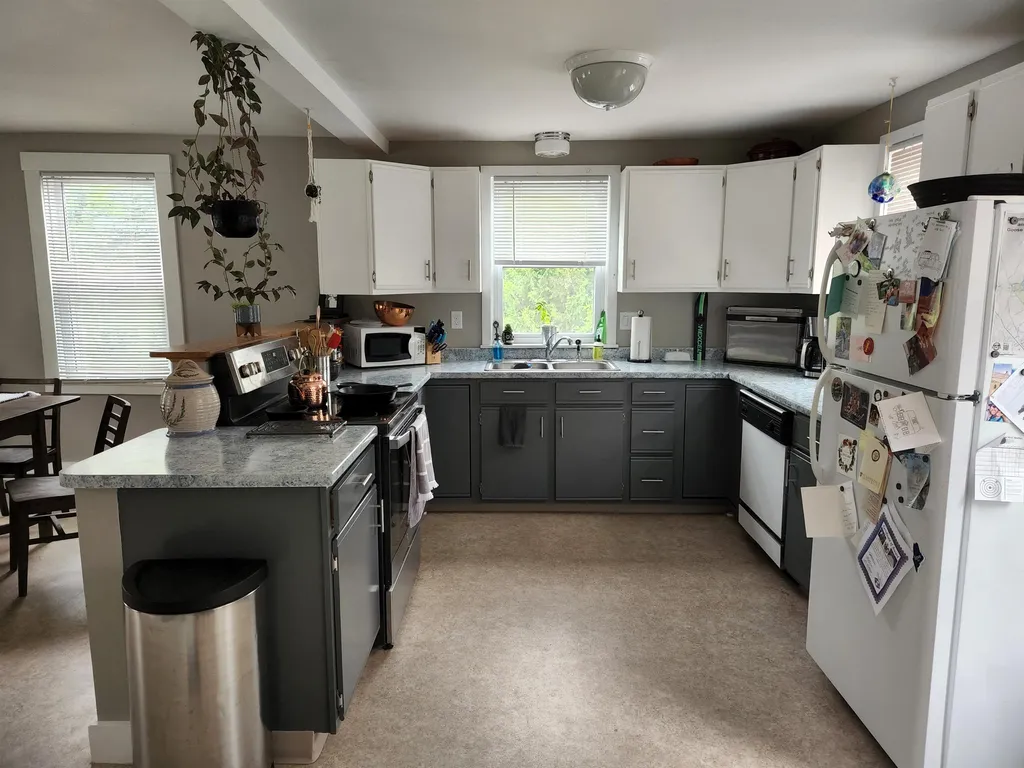 3 Giffin Street Keene NH 03431