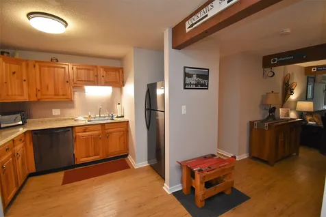 17 Seasons At Attitash Road Bartlett NH 03812