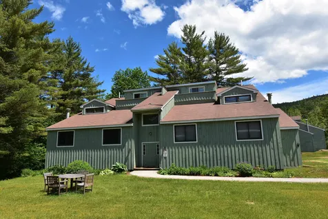 17 Seasons At Attitash Road Bartlett NH 03812