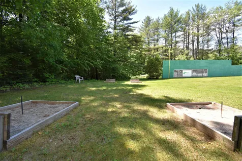 17 Seasons At Attitash Road Bartlett NH 03812