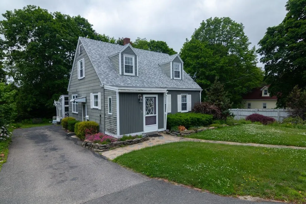 9 Birchwood Place Dover NH 03820