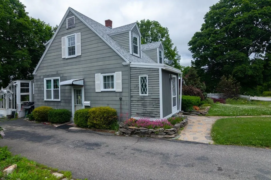 9 Birchwood Place Dover NH 03820