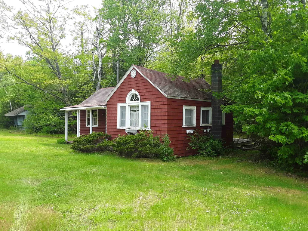 433 Nh Route 25a Wentworth NH 03282