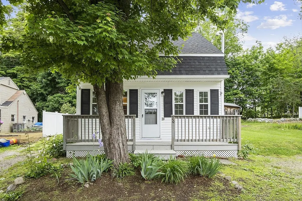 20 Thomas Drive Hampstead NH 03841