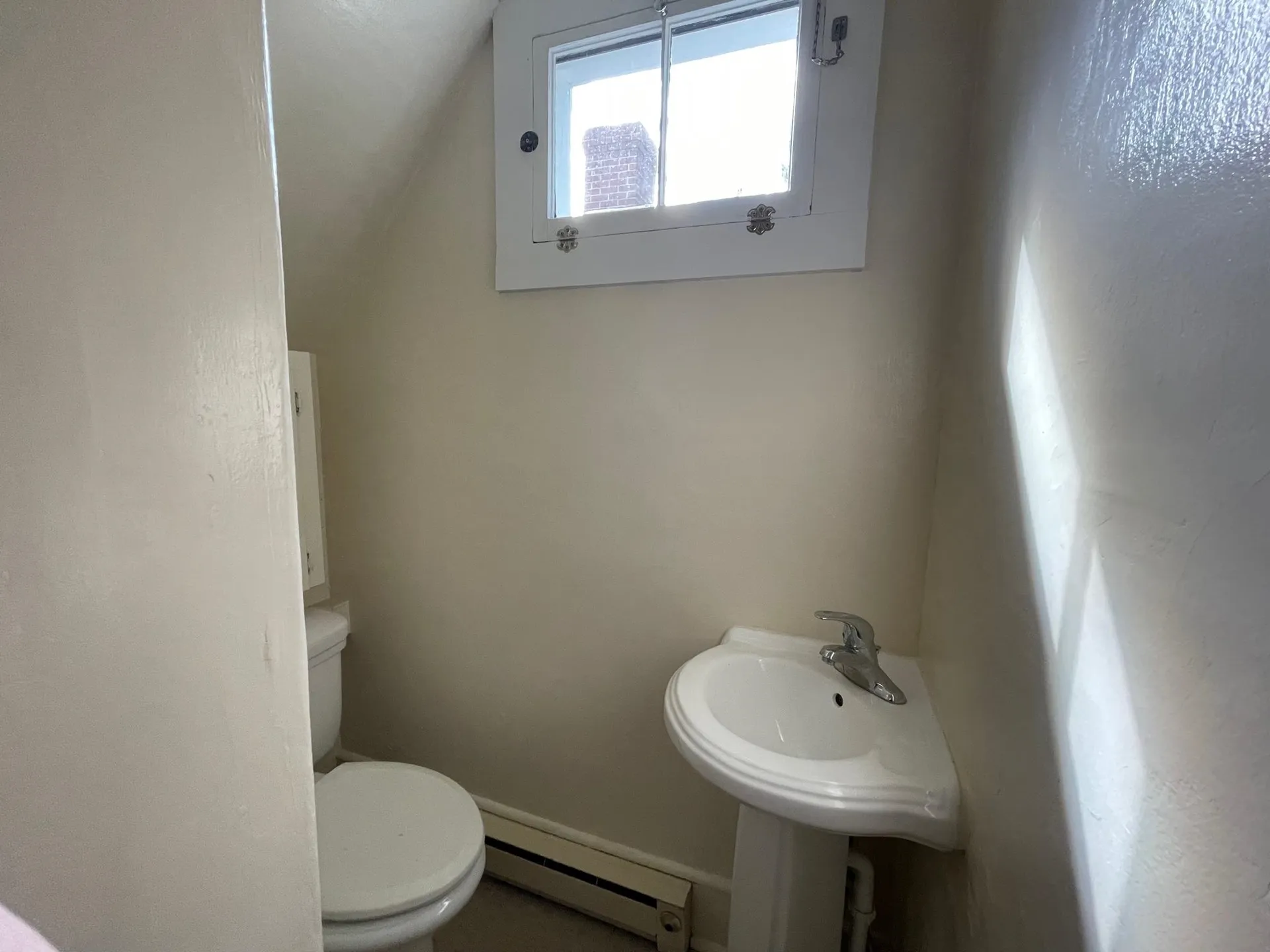 24 Henniker Street Hillsborough NH 03244