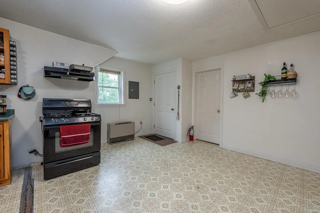 1166 Nh Route 175 Campton NH 03223