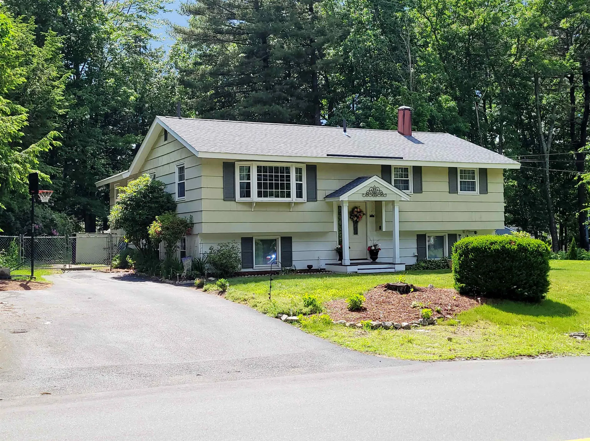 40 Back River Road Merrimack NH 03054