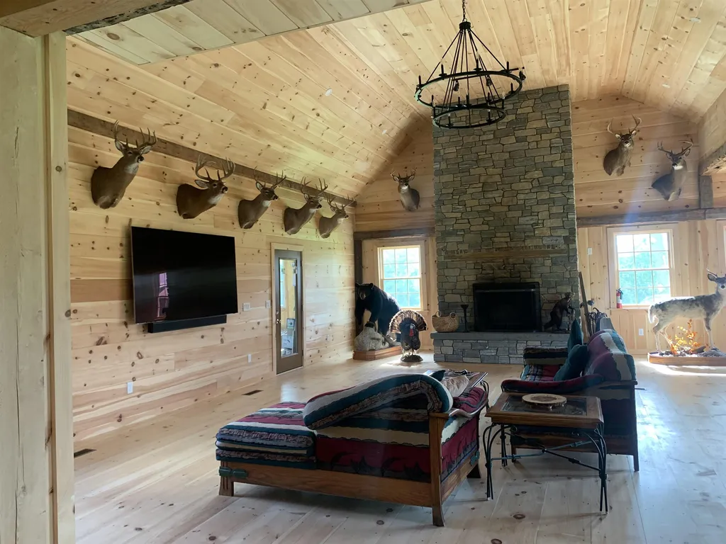1006 Golf Links Road Colebrook NH 03576