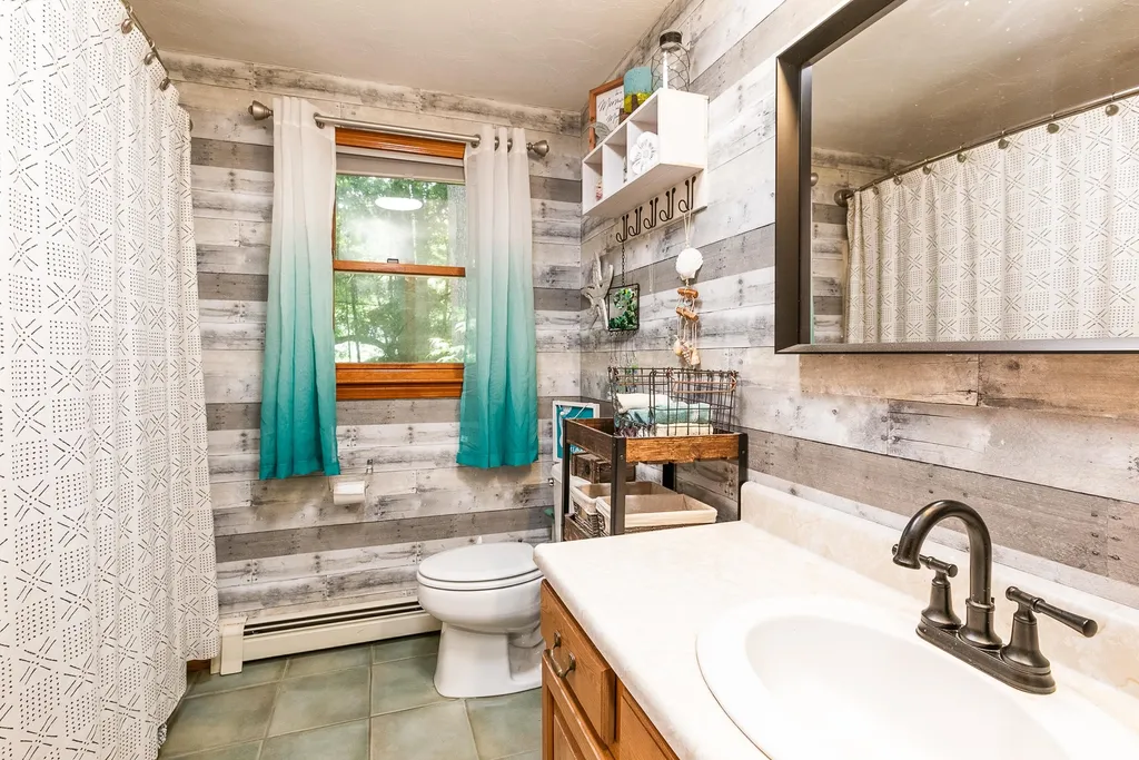 103 Hillside Drive Henniker NH 03242
