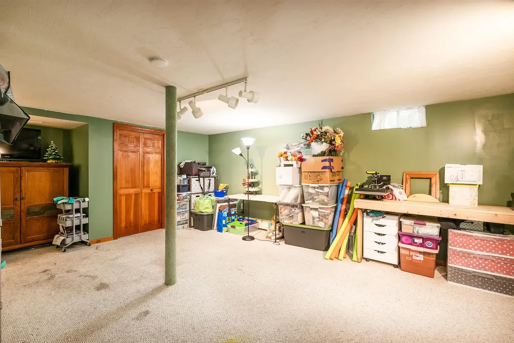 103 Hillside Drive Henniker NH 03242