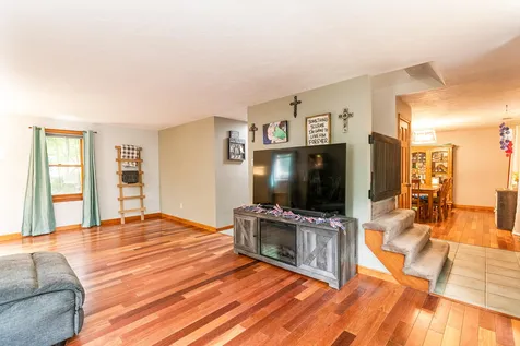 103 Hillside Drive Henniker NH 03242